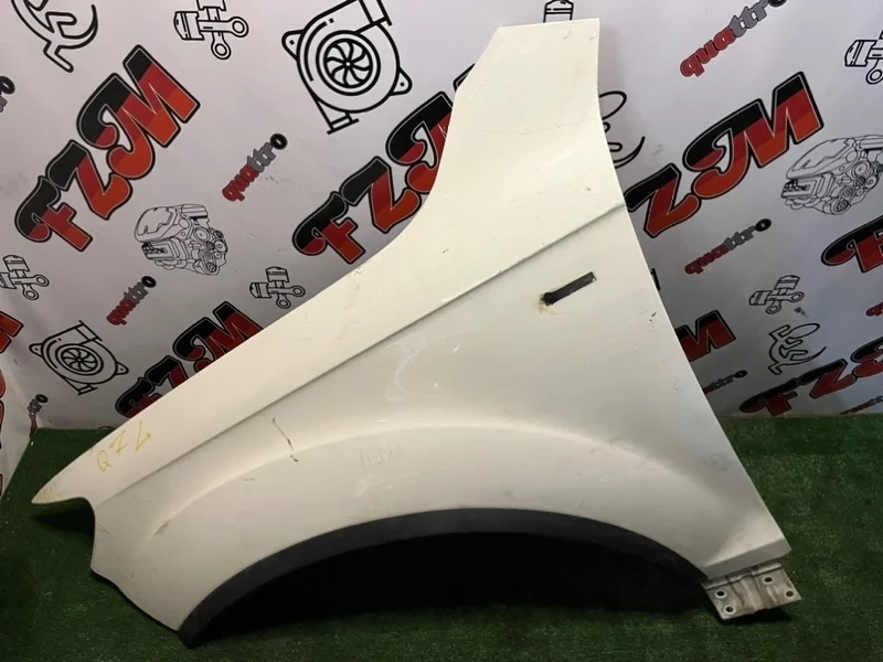 Крыло Audi Q7 4L0821101 4L, переднее левое