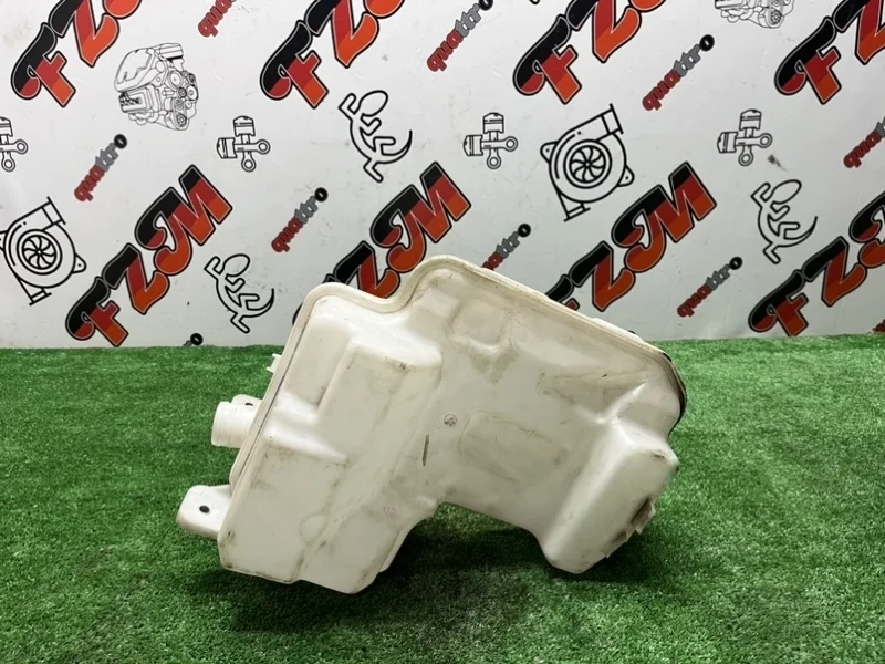 Бачок стеклоомывателя SKODA Octavia 5Q0955449P A7