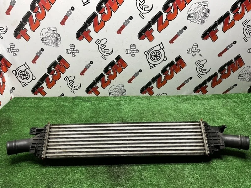 Интеркулер Audi A4 8K0145805G, передний