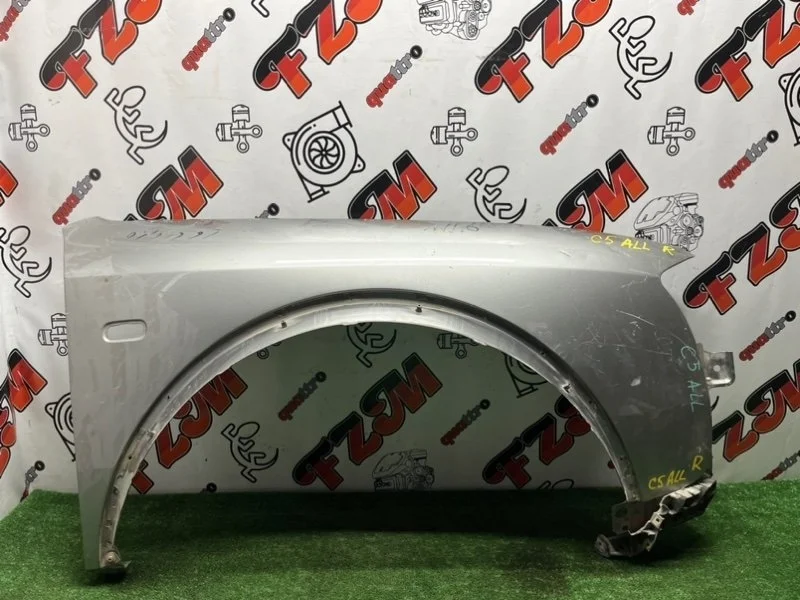 Крыло Audi A6 4Z7821104 C5, переднее правое