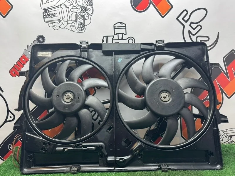 Диффузор радиатора Audi A4 8K0121207A B8, передний