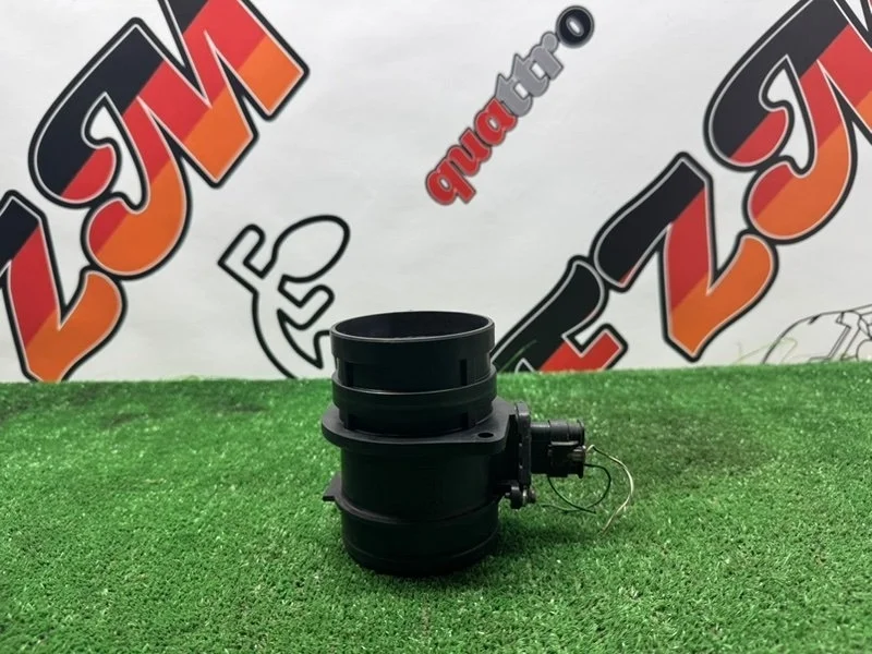 Датчик массового расхода воздуха Audi A5 06J906461D 8T CFKA