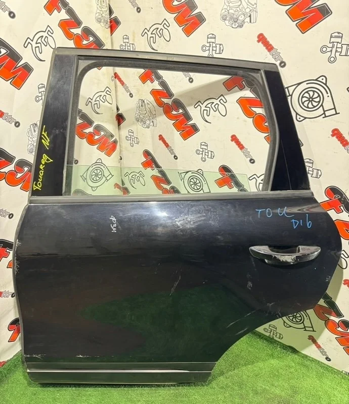 Дверь VOLKSWAGEN Touareg 7P0833055 7P, задняя левая