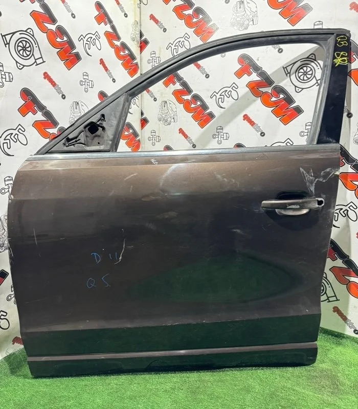 Дверь Audi Q5 8R0831051E 8R, передняя левая