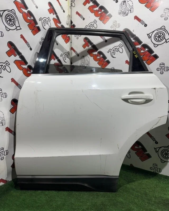Дверь Audi Q5 8R0833051B 8R, задняя левая