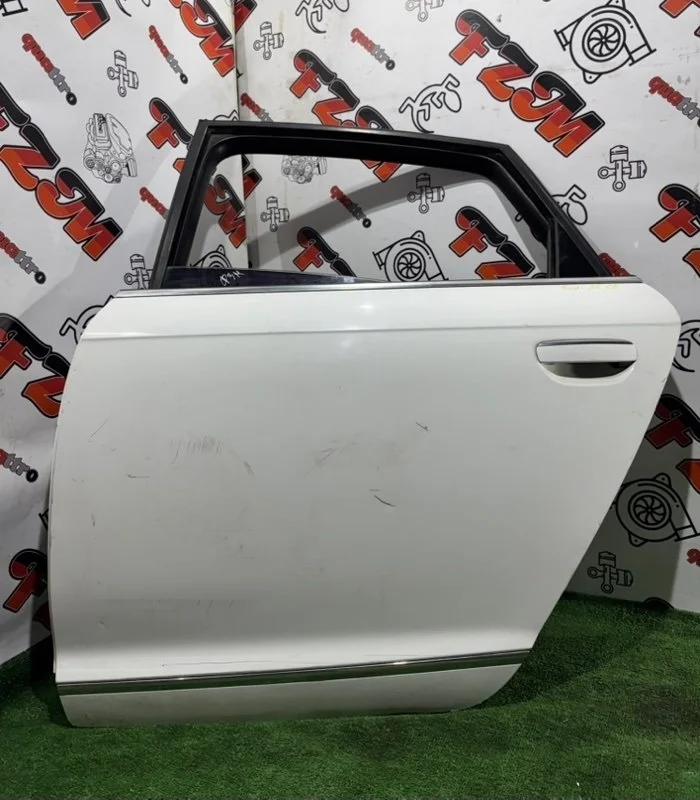 Дверь Audi A6 4F0833051G C6, задняя левая