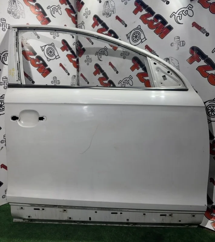 Дверь Audi Q7 4L0831052A 4L, передняя правая