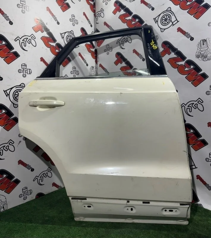 Дверь Audi Q3 8U0833052 8U, задняя правая