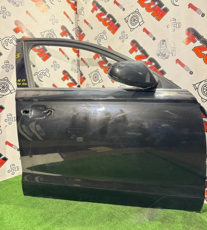 Дверь Audi A6 4G0831052 C7, передняя правая