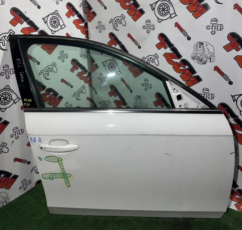 Дверь Audi A4 8K0831052J B8, передняя правая