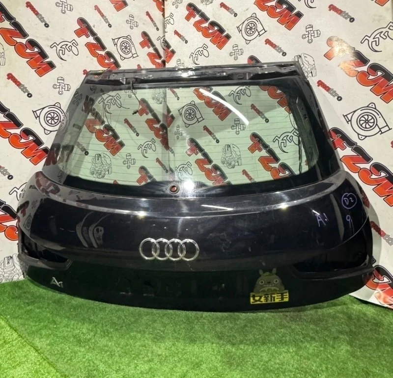 Крышка багажника Audi A1 8X3827023 8X, задняя