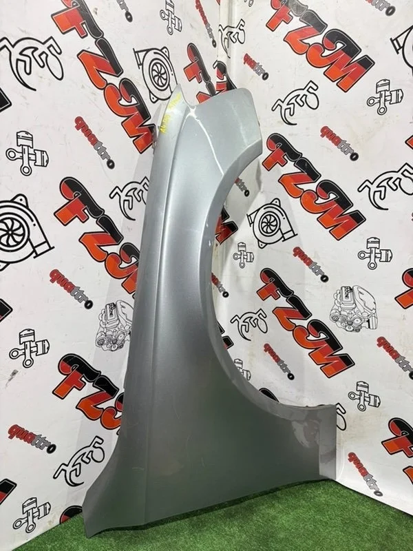 Крыло Audi A4 8K0821106A B8, переднее правое