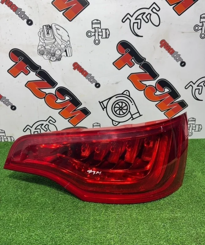 Фонарь Audi Q7 4L0945094G 4L, задний правый