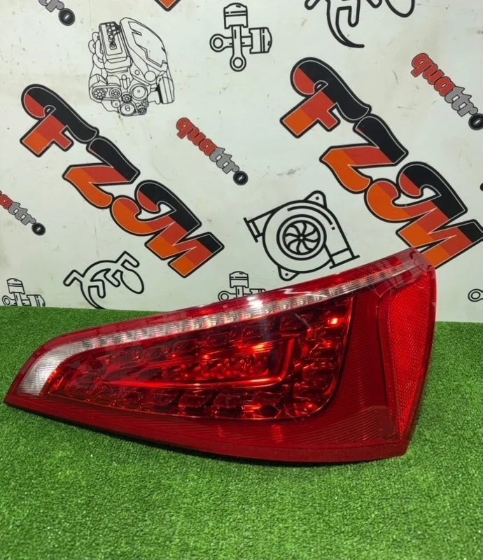 Фонарь Audi Q5 8R0945094A 8R, задний правый