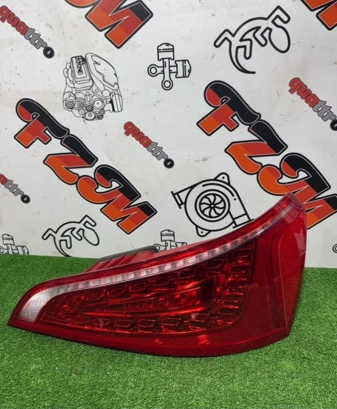 Фонарь Audi Q5 8R0945094A 8R, задний правый