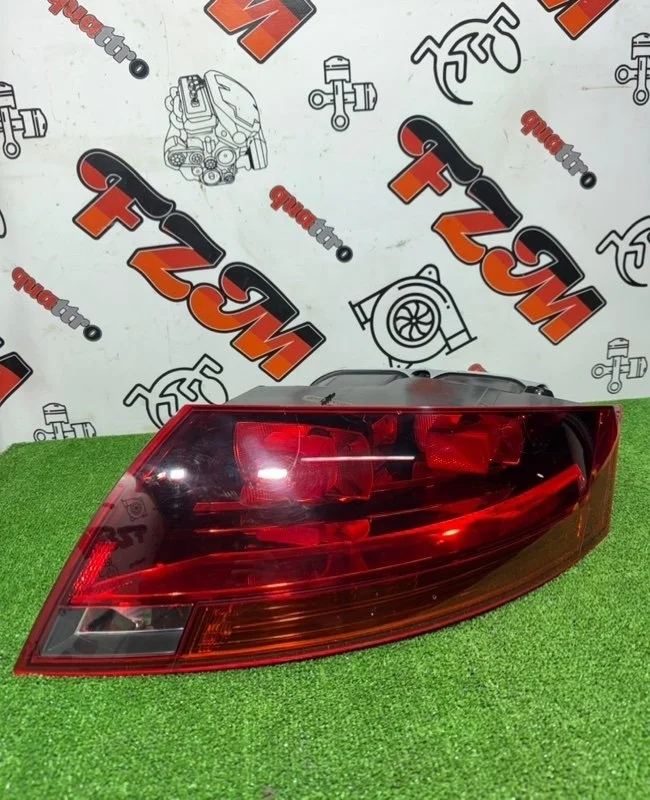 Фонарь Audi TT 8J0945096C 8J, задний правый