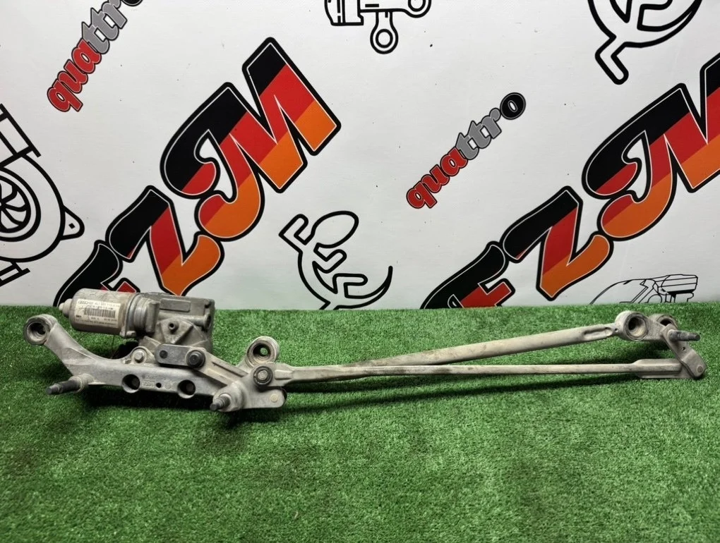 Трапеция cтеклoочиcтителя Audi Q7 4L1955119A 4L, передняя