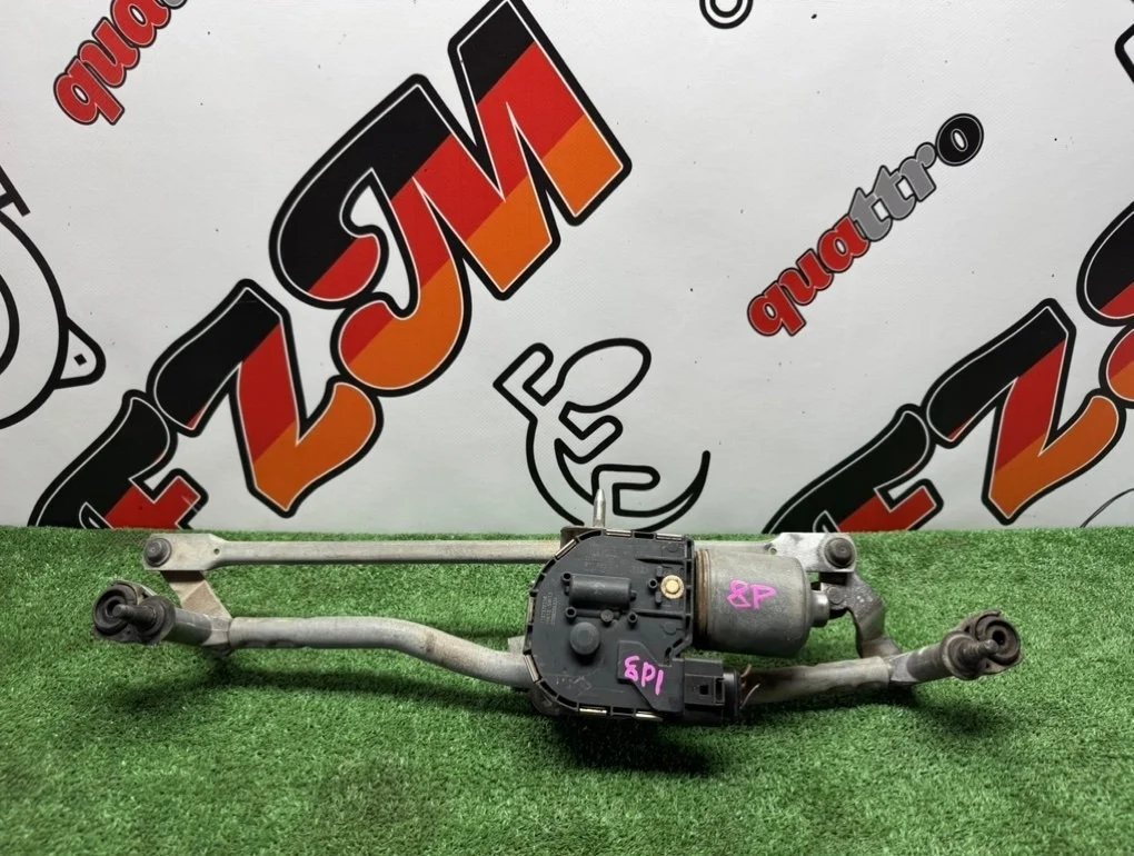 Трапеция cтеклoочиcтителя Audi A3 8P1955023K 8P, передняя