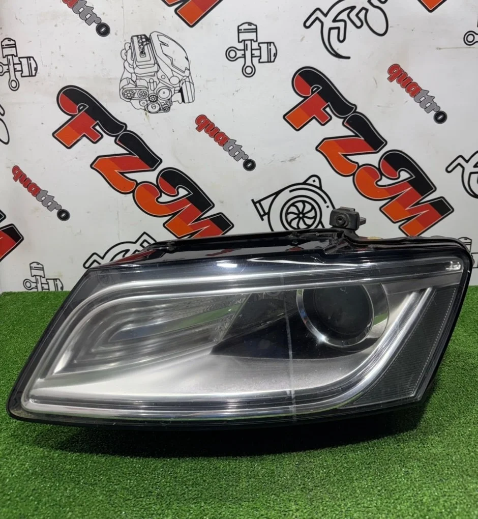 Фара Audi Q5 8R0941753C 8R, передняя левая