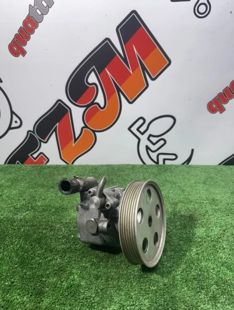 Насос гидроусилителя руля Audi A4 8K0145153F B8