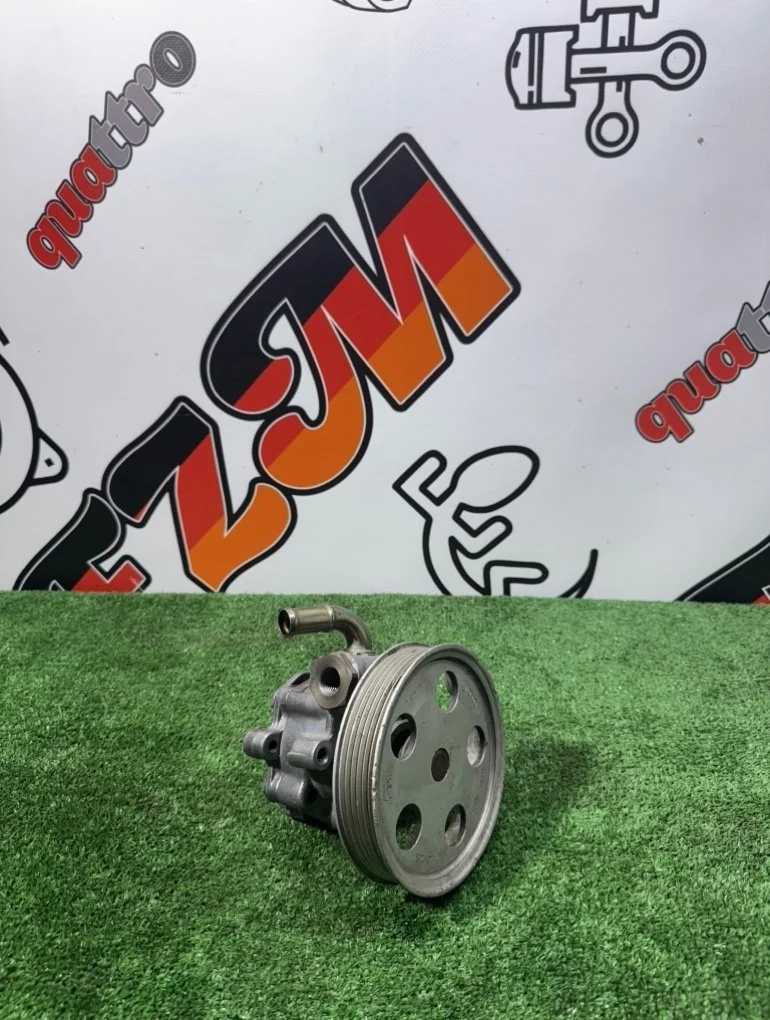 Насос гидроусилителя руля VOLKSWAGEN GOLF 8E0145153 MK5