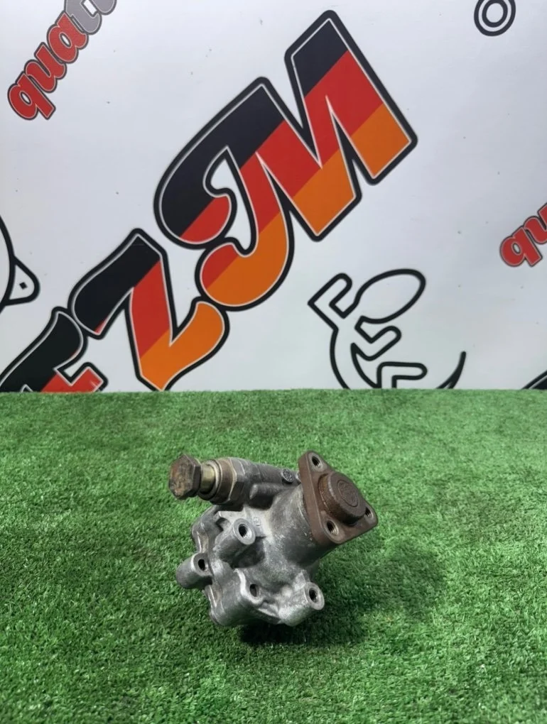 Насос гидроусилителя руля Audi A4 8D0145156L B5