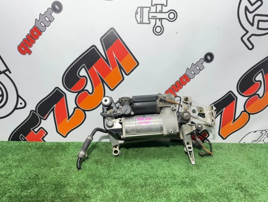 Компрессор пневмоподвески Audi Q7 7L8616006F 4L