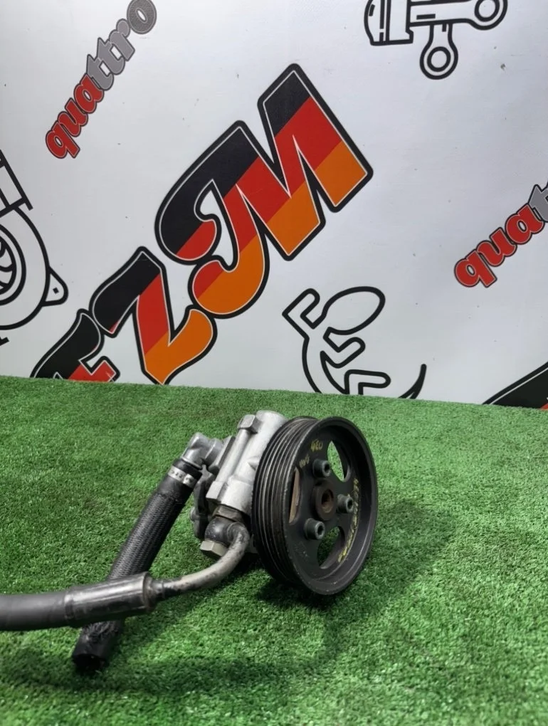 Насос гидроусилителя руля Audi A4 4E0145155N B8