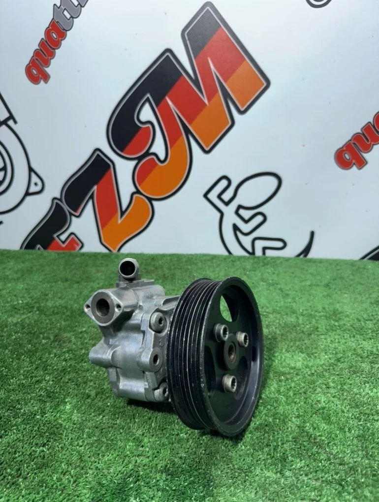 Насос гидроусилителя руля Audi A4 7P0422154A B8