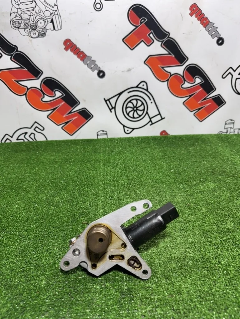 Клапан перепускной масляный Audi A4 06B103741E B6 ALT