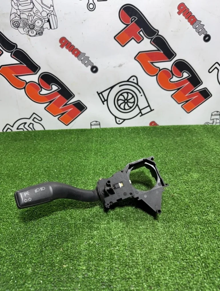 Подрулевой переключатель поворотников Audi A4 4E0953513A B7