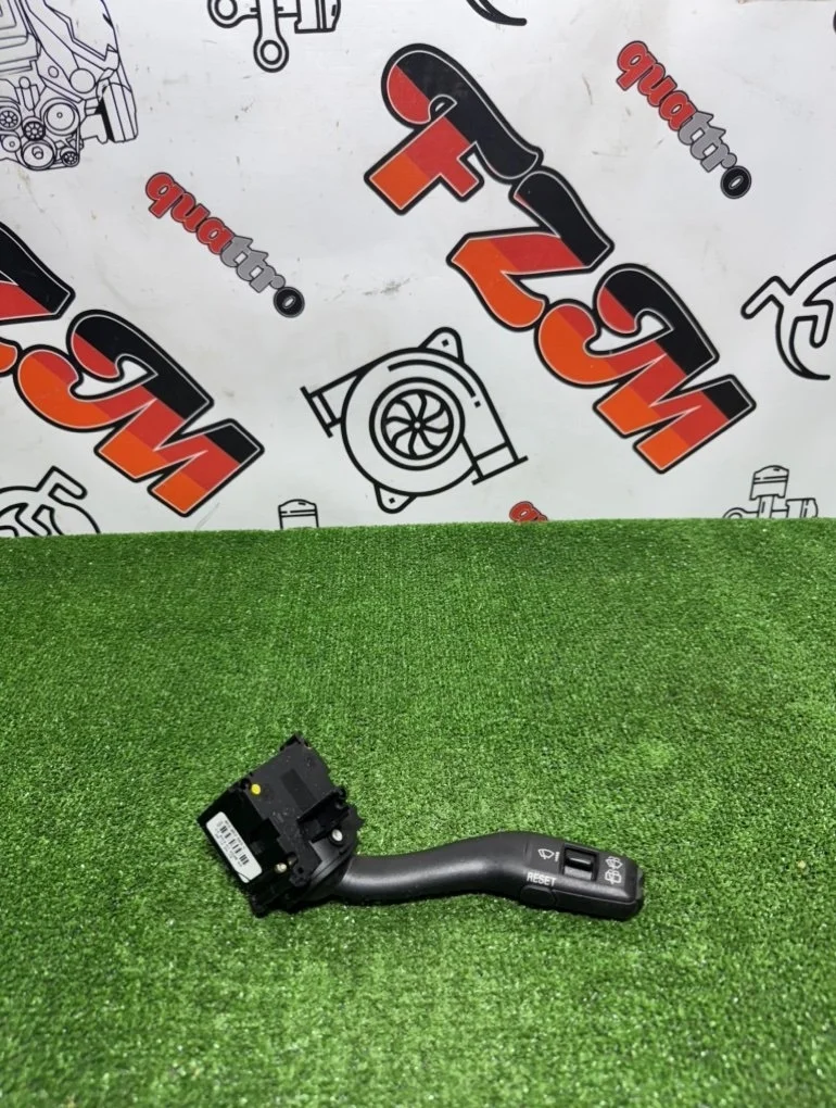 Подрулевой переключатель дворников Audi Q7 4E0953503C 4L