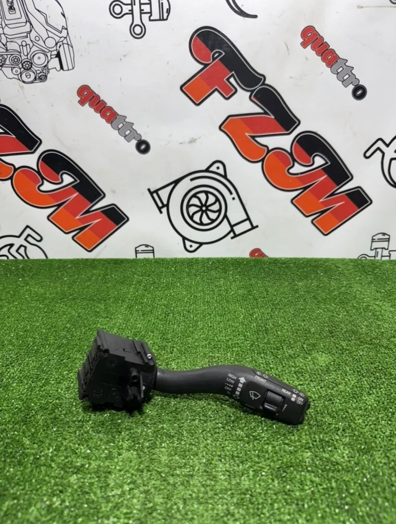 Подрулевой переключатель дворников Audi Q7 4E0953503G 4L