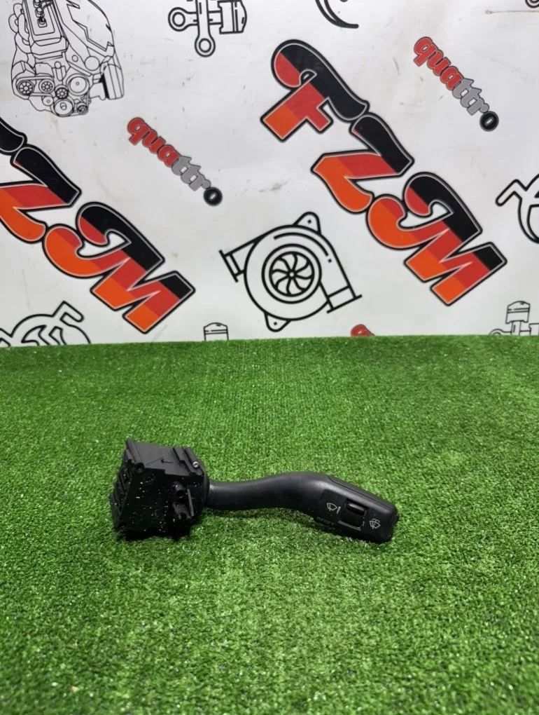 Подрулевой переключатель дворников Audi A8 4E0953503B D3