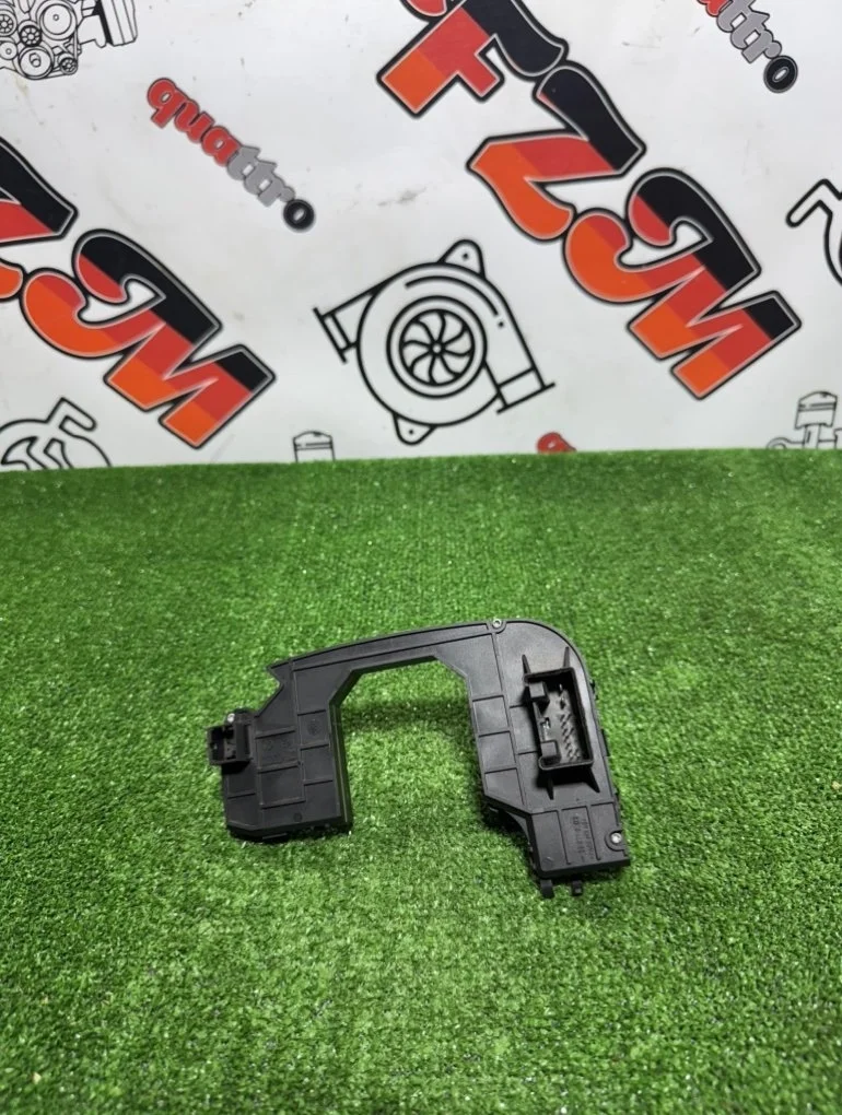 Блок подрулевых переключателей Audi A4 8E0953549N B7