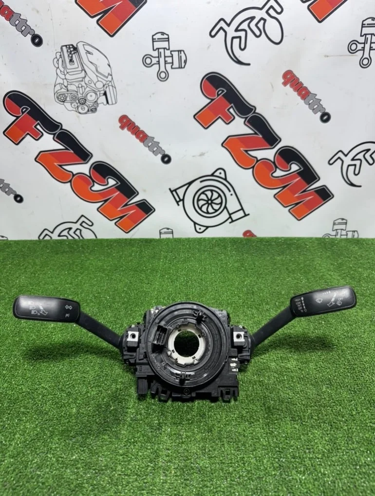 Подрулевой переключатель Audi A3 5Q0953549 8V