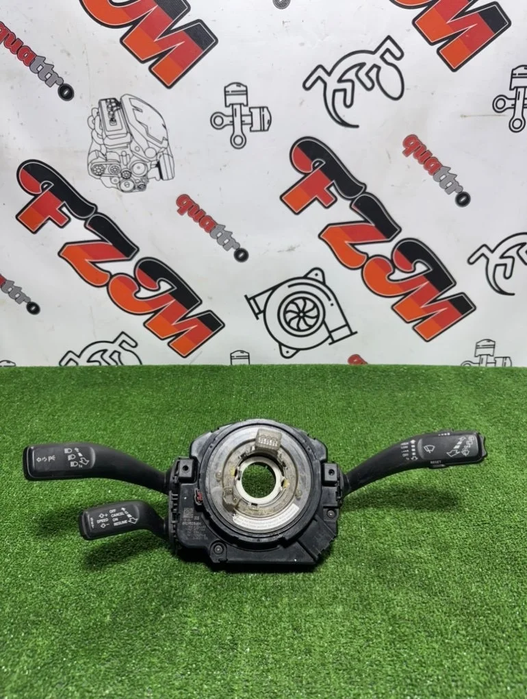 Подрулевой переключатель Audi Q5 8R0953568S 8R