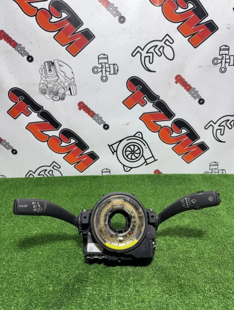 Подрулевой переключатель Audi Q5 8K0953568F 8R