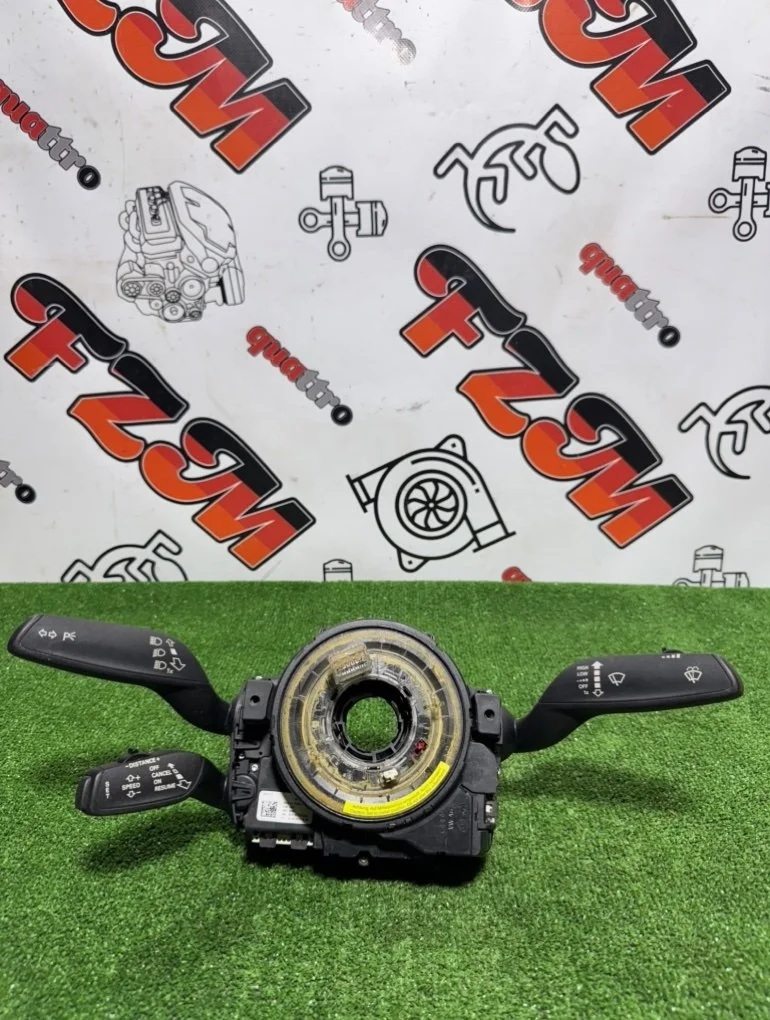 Подрулевой переключатель в сборе Audi A8 4H0953568G D4