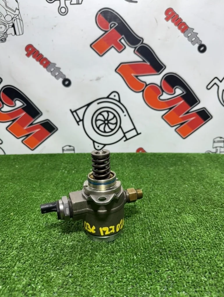 Топливный насос высокого давления VOLKSWAGEN Golf 03C127026P MK6 CAX/CBZ/CAV