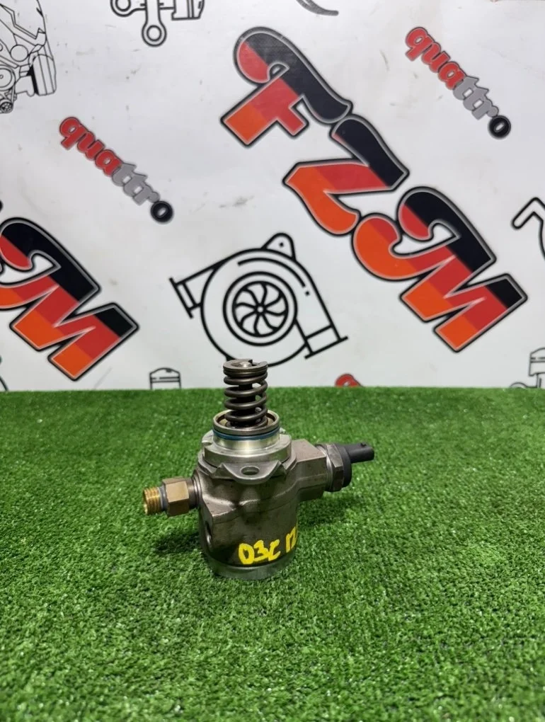 Топливный насос высокого давления VOLKSWAGEN Golf 03C127026J MK6 CAX/CBZ/CAV