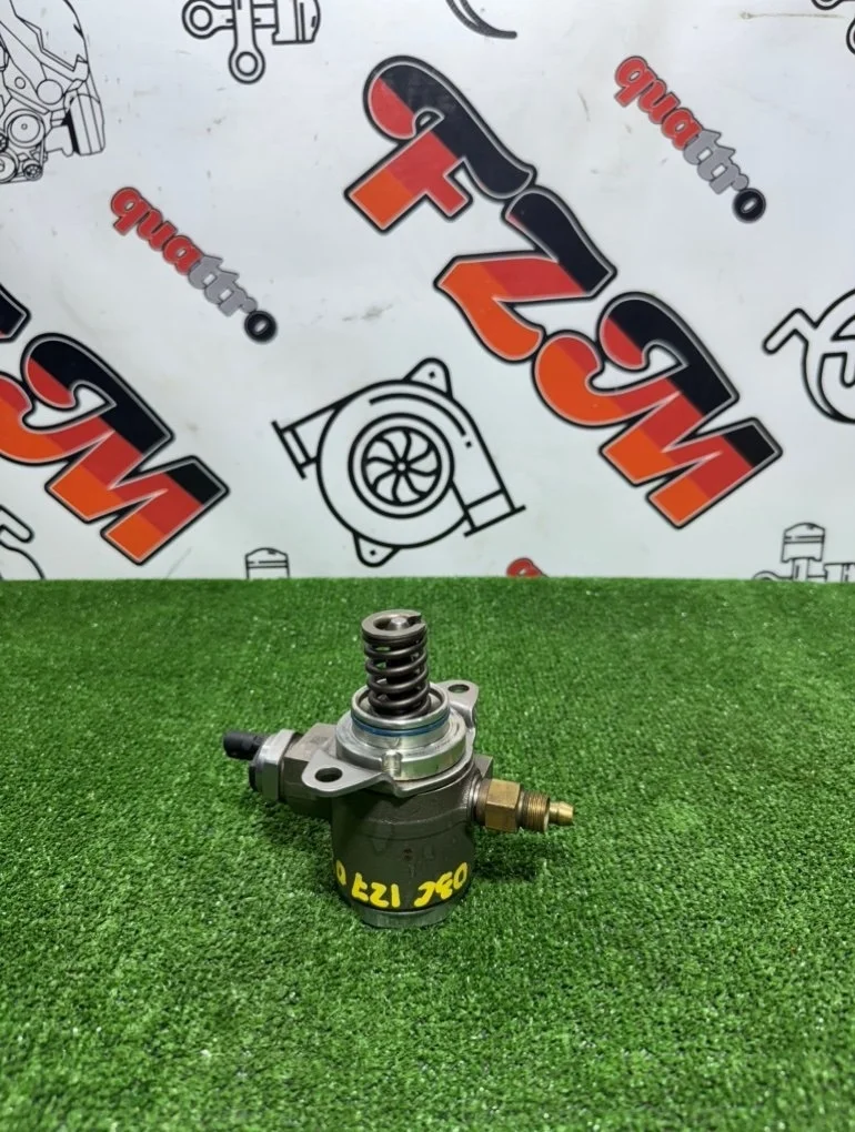 Топливный насос высокого давления VOLKSWAGEN Golf 03C127026M MK6 CAX/CBZ/CAV