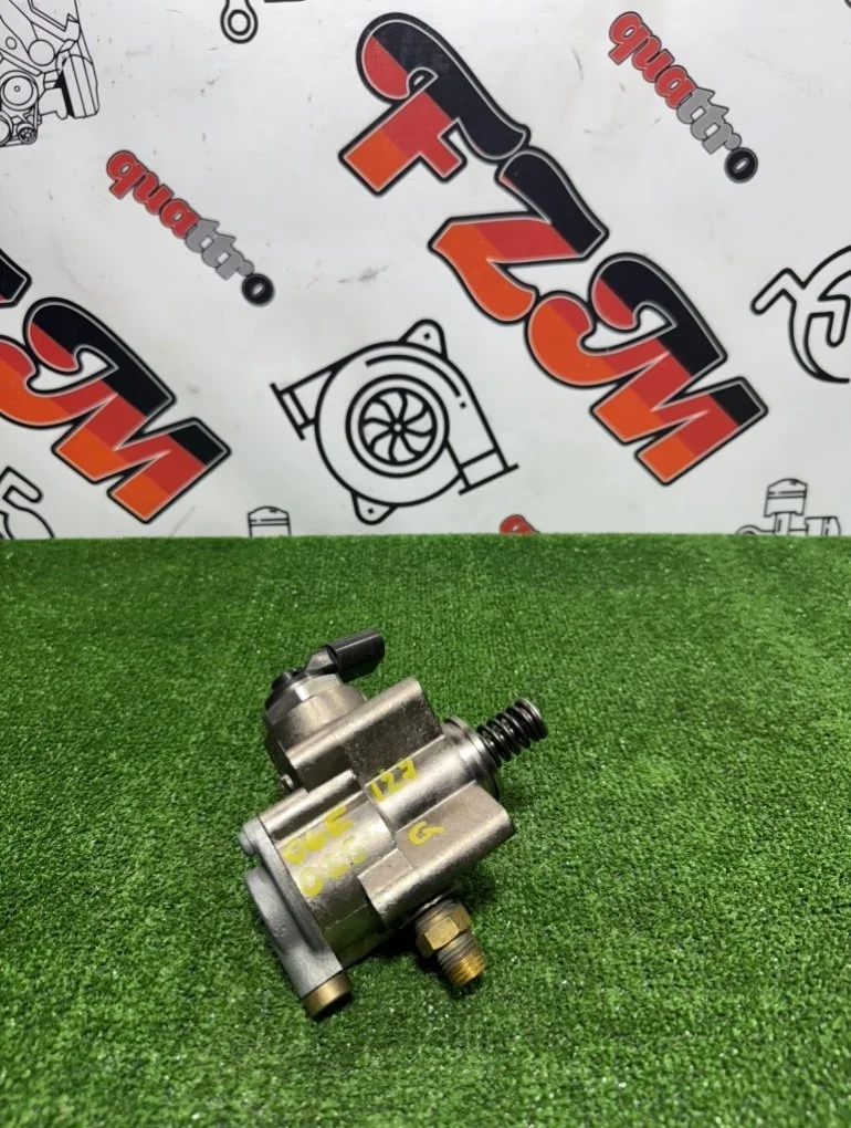 Топливный насос высокого давления Audi A4 06E127025G B7 AUK/BKH/BPK