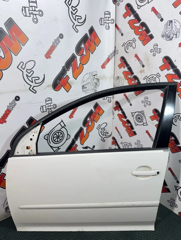 Дверь Volkswagen Golf 1K4831105G MK5 2003-2009, передняя левая