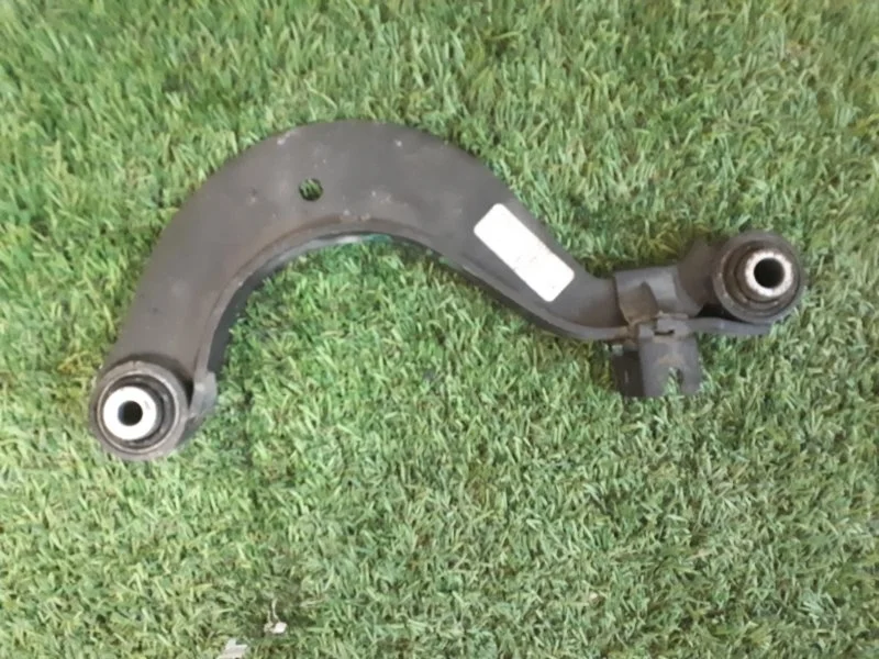 Рычаг подвески Volkswagen Golf 2003-2009 1K0505363 V, задний правый