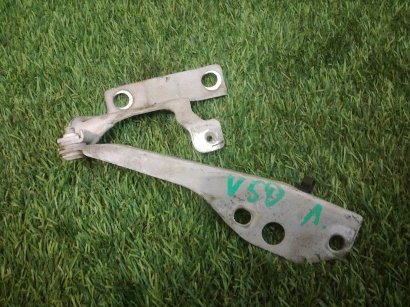 Петля капота Volvo V50 2007-2012. 2008 30753597 I РЕСТАЙЛИНГ, левая