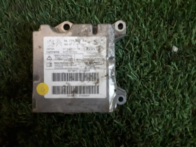 Блок управления подушки безопасности Citroen C4 2010-2016 9677909280 II