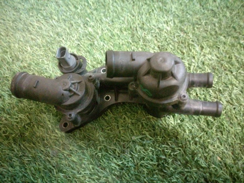 Термостат Volkswagen Touran 2006-2010 030121118D I РЕСТАЙЛИНГ 1.4