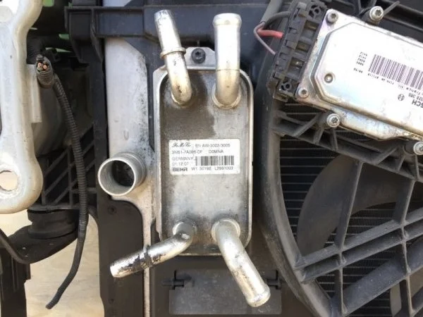 Радиатор акпп Volvo V50 2008 30741956 I РЕСТАЙЛИНГ 2.4