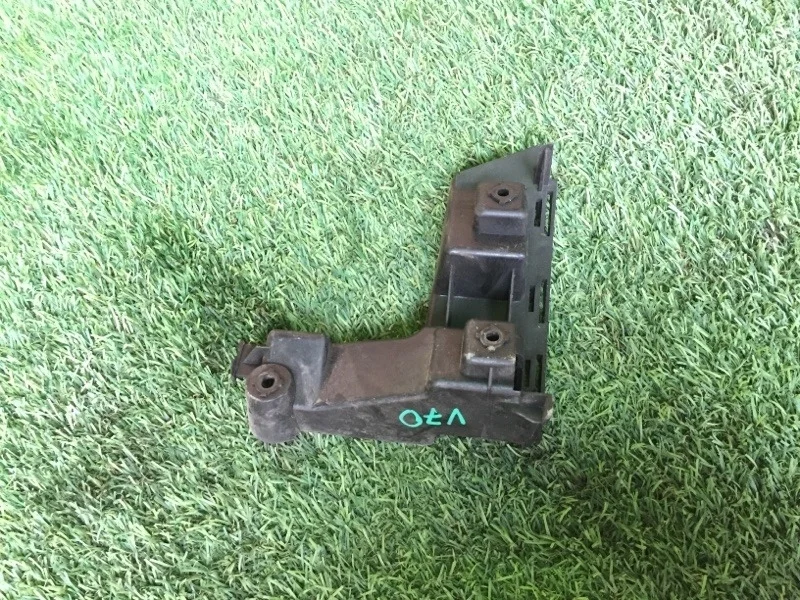 Крепление бампера Volvo V70 2008 30678651, заднее правое
